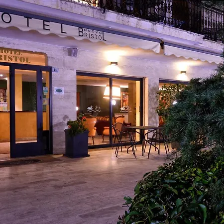 Hotel Bristol 3*