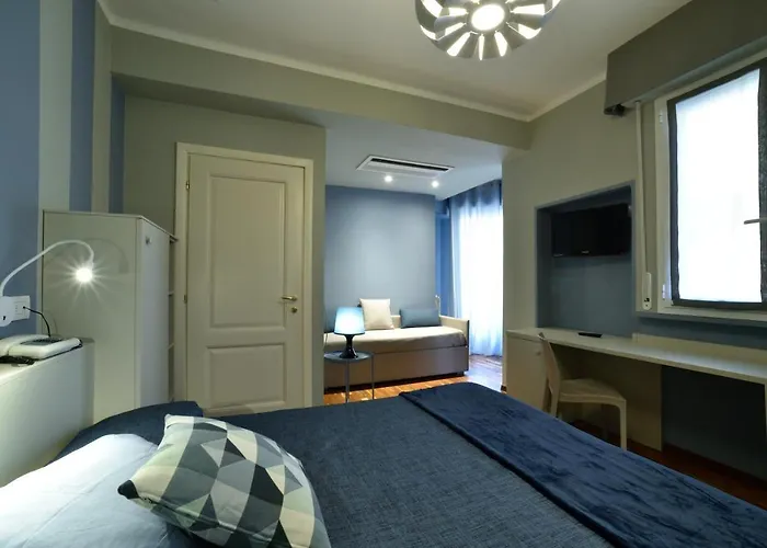 Отель Bristol 3*